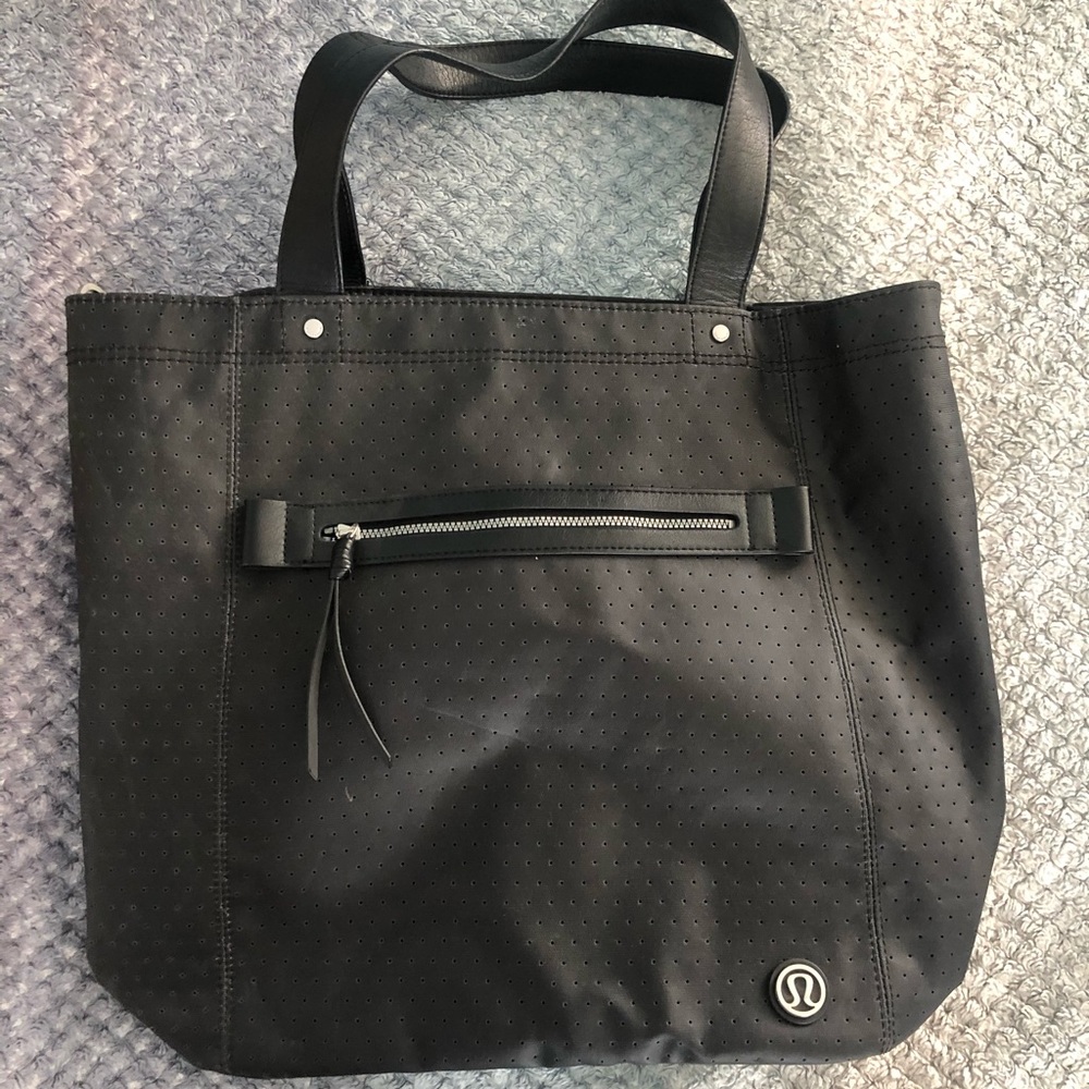 Lululemon purse